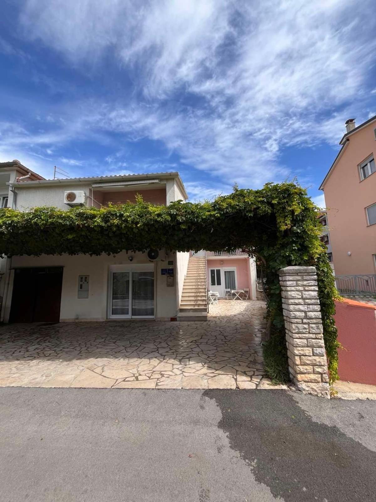 Apartments Mirijana PUY Exterior foto